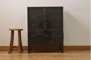 アンティーク庄内箪笥をリペア&カスタム!木製脚を取り付け。(引き出し、チェスト、時代箪笥)