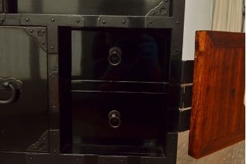 アンティーク庄内箪笥をリペア&カスタム!木製脚を取り付け。(引き出し、チェスト、時代箪笥)