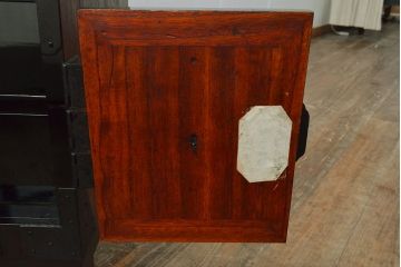 アンティーク庄内箪笥をリペア&カスタム!木製脚を取り付け。(引き出し、チェスト、時代箪笥)