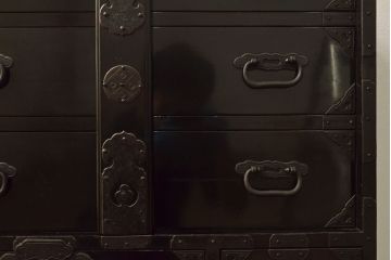 アンティーク庄内箪笥をリペア&カスタム!木製脚を取り付け。(引き出し、チェスト、時代箪笥)