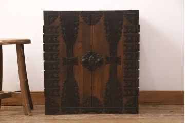 総桐帳場箪笥をリペア&カスタム!高品質リペアを施し、鍵を新規製作。(桐たんす、三国箪笥、時代箪笥)