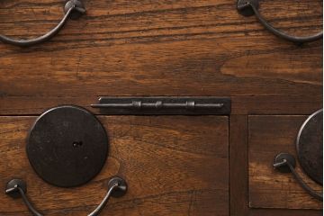 総桐帳場箪笥をリペア&カスタム!高品質リペアを施し、鍵を新規製作。(桐たんす、三国箪笥、時代箪笥)