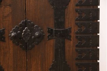 総桐帳場箪笥をリペア&カスタム!高品質リペアを施し、鍵を新規製作。(桐たんす、三国箪笥、時代箪笥)