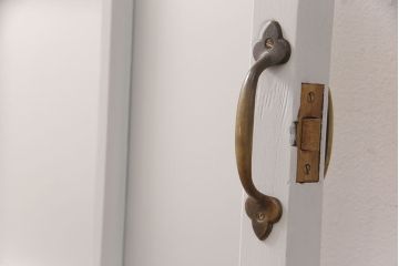 アンティークのガラス扉をリペア&カスタム!幅をリサイズ。(建具、ガラスドア、木製ドア)