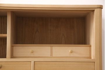 総桐箪笥の見た目を変えずに綺麗にリペア!本来の木肌を活かした木地色仕上げ。(衣装箪笥、着物箪笥、和タンス、桐たんす)