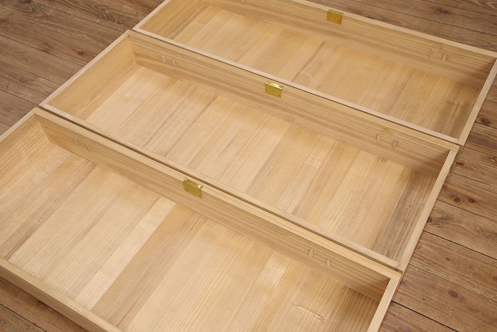 総桐箪笥の見た目を変えずに綺麗にリペア!本来の木肌を活かした木地色仕上げ。(衣装箪笥、着物箪笥、和タンス、桐たんす)