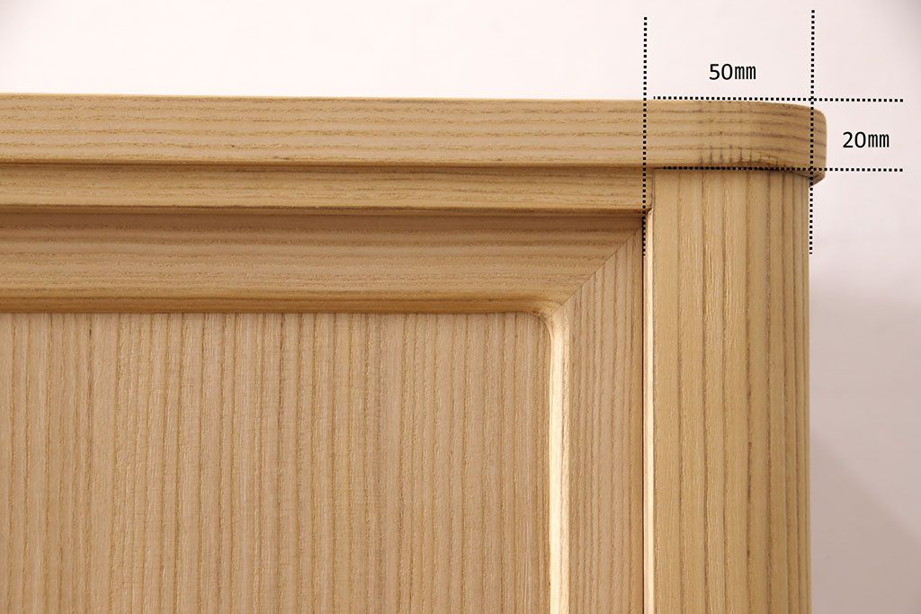 総桐箪笥の見た目を変えずに綺麗にリペア!本来の木肌を活かした木地色仕上げ。(衣装箪笥、着物箪笥、和タンス、桐たんす)