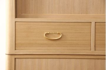 総桐箪笥の見た目を変えずに綺麗にリペア!本来の木肌を活かした木地色仕上げ。(衣装箪笥、着物箪笥、和タンス、桐たんす)