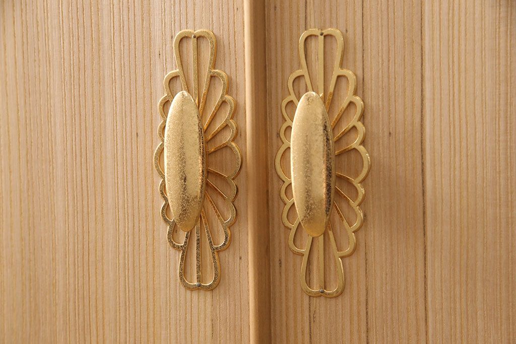 総桐箪笥の見た目を変えずに綺麗にリペア!本来の木肌を活かした木地色仕上げ。(衣装箪笥、着物箪笥、和タンス、桐たんす)