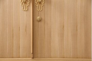 総桐箪笥の見た目を変えずに綺麗にリペア!本来の木肌を活かした木地色仕上げ。(衣装箪笥、着物箪笥、和タンス、桐たんす)