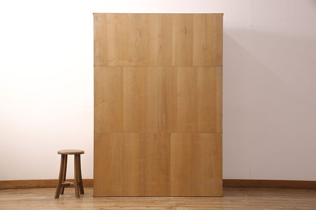 総桐箪笥の見た目を変えずに綺麗にリペア!本来の木肌を活かした木地色仕上げ。(衣装箪笥、着物箪笥、和タンス、桐たんす)