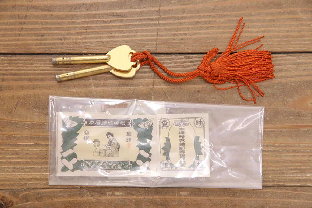 総桐箪笥の見た目を変えずに綺麗にリペア!本来の木肌を活かした木地色仕上げ。(衣装箪笥、着物箪笥、和タンス、桐たんす)