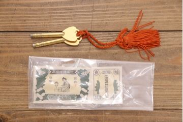 総桐箪笥の見た目を変えずに綺麗にリペア!本来の木肌を活かした木地色仕上げ。(衣装箪笥、着物箪笥、和タンス、桐たんす)