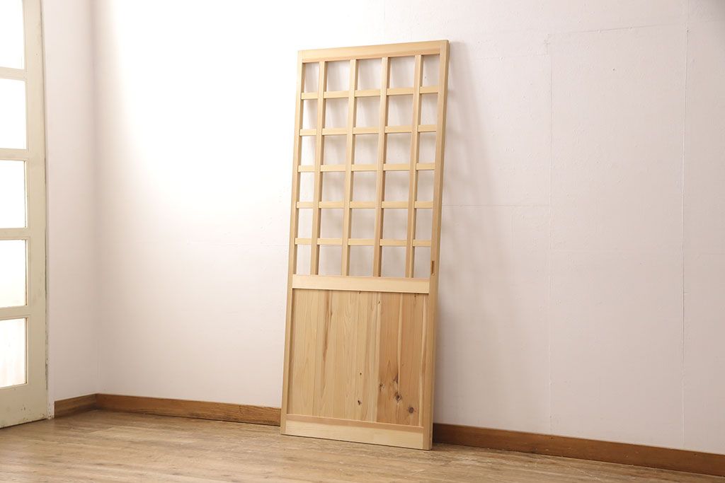 ガラス戸をリペア&カスタム!高さと幅をリサイズし、本体は無塗装のまま仕上げ。(引き戸、格子戸)