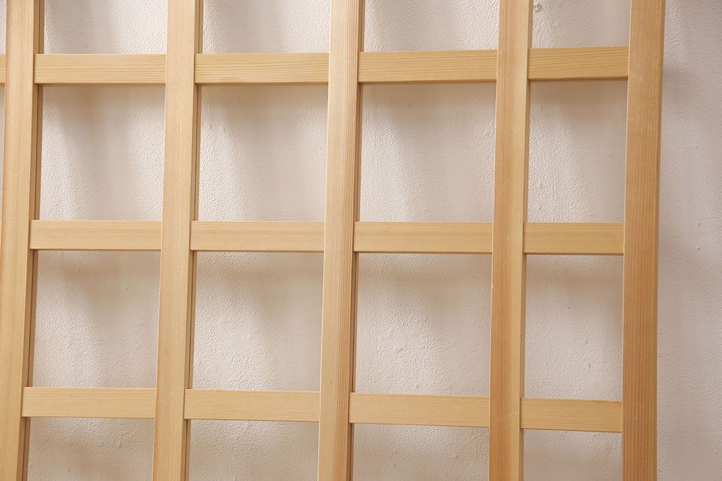 ガラス戸をリペア&カスタム!高さと幅をリサイズし、本体は無塗装のまま仕上げ。(引き戸、格子戸)