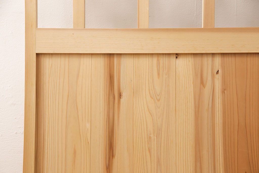 ガラス戸をリペア&カスタム!高さと幅をリサイズし、本体は無塗装のまま仕上げ。(引き戸、格子戸)