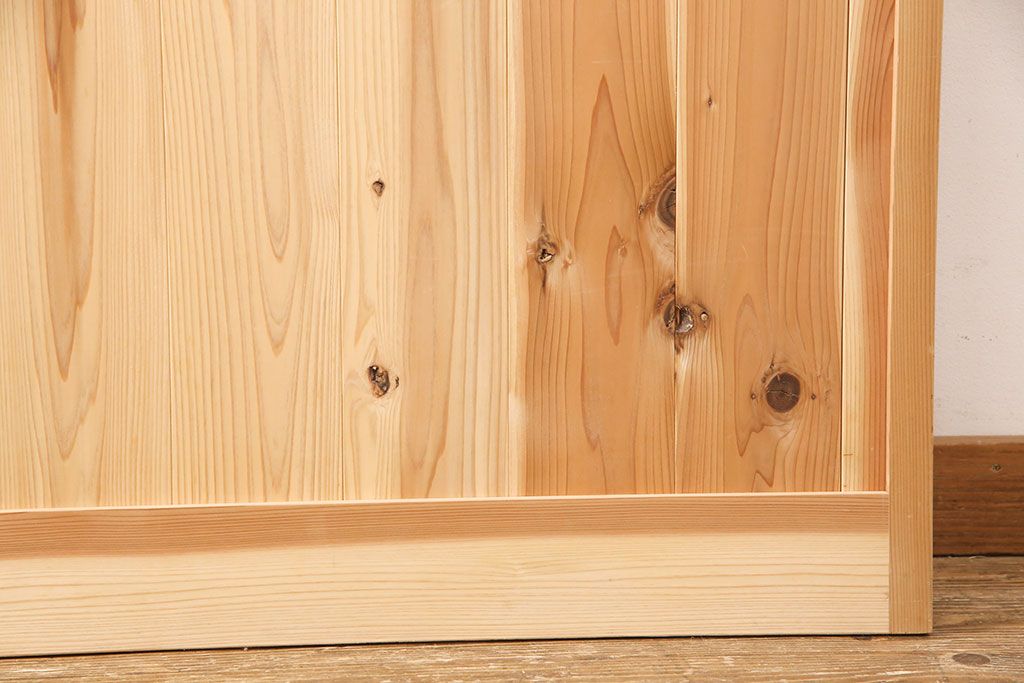 ガラス戸をリペア&カスタム!高さと幅をリサイズし、本体は無塗装のまま仕上げ。(引き戸、格子戸)