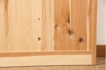 ガラス戸をリペア&カスタム!高さと幅をリサイズし、本体は無塗装のまま仕上げ。(引き戸、格子戸)