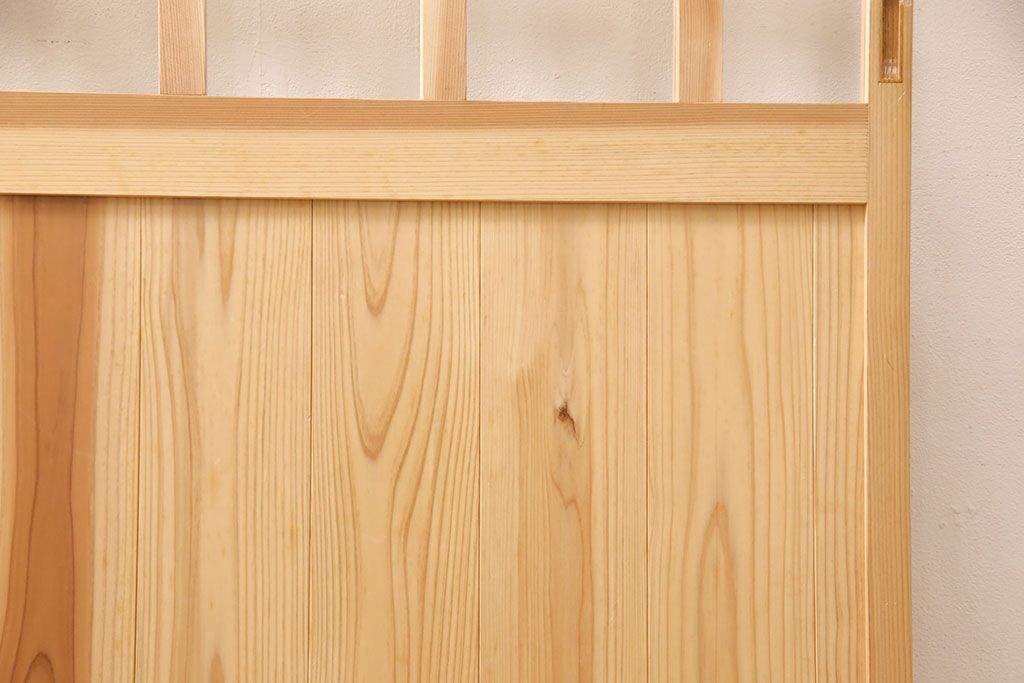 ガラス戸をリペア&カスタム!高さと幅をリサイズし、本体は無塗装のまま仕上げ。(引き戸、格子戸)