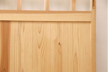 ガラス戸をリペア&カスタム!高さと幅をリサイズし、本体は無塗装のまま仕上げ。(引き戸、格子戸)