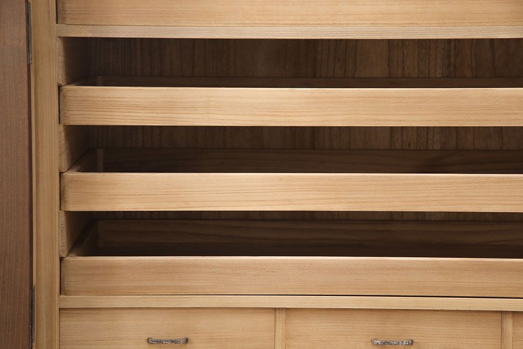 加茂桐層箪笥をリペア&カスタム!高品質リペアを施し、落ち着いた茶色に着色。(桐たんす、衣装箪笥、着物箪笥)