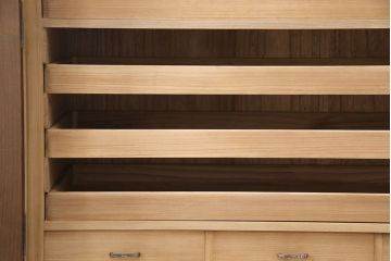 加茂桐層箪笥をリペア&カスタム!高品質リペアを施し、落ち着いた茶色に着色。(桐たんす、衣装箪笥、着物箪笥)