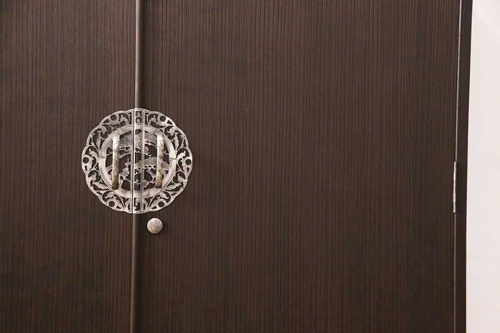 加茂桐層箪笥をリペア&カスタム!高品質リペアを施し、落ち着いた茶色に着色。(桐たんす、衣装箪笥、着物箪笥)