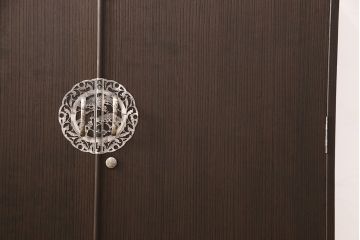 加茂桐層箪笥をリペア&カスタム!高品質リペアを施し、落ち着いた茶色に着色。(桐たんす、衣装箪笥、着物箪笥)