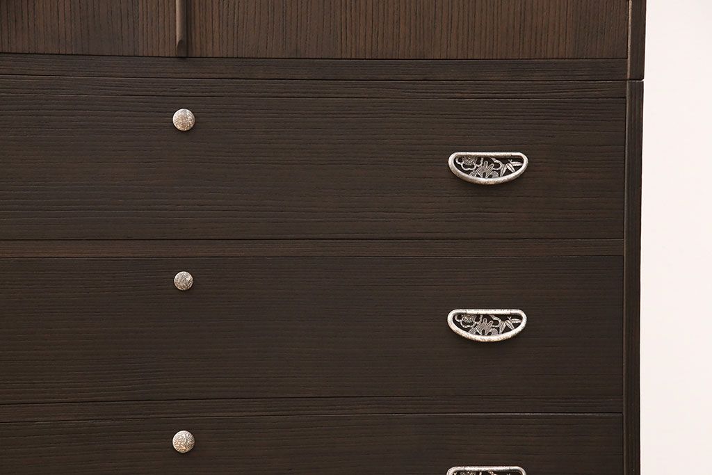 加茂桐層箪笥をリペア&カスタム!高品質リペアを施し、落ち着いた茶色に着色。(桐たんす、衣装箪笥、着物箪笥)