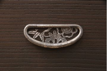 加茂桐層箪笥をリペア&カスタム!高品質リペアを施し、落ち着いた茶色に着色。(桐たんす、衣装箪笥、着物箪笥)