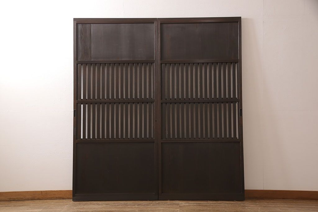 無双戸2枚セットをリペア&カスタム!引き戸・戸車を取り付け、ダークブラウンに着色し仕上げ。(無双窓、帯戸、建具、引き戸)