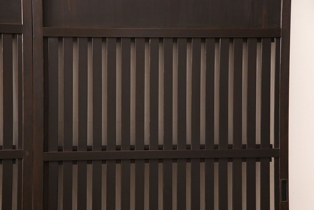 無双戸2枚セットをリペア&カスタム!引き戸・戸車を取り付け、ダークブラウンに着色し仕上げ。(無双窓、帯戸、建具、引き戸)