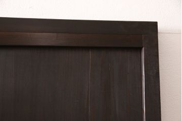 無双戸2枚セットをリペア&カスタム!引き戸・戸車を取り付け、ダークブラウンに着色し仕上げ。(無双窓、帯戸、建具、引き戸)