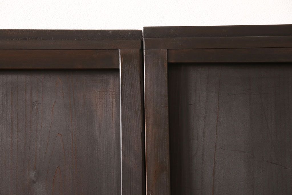 無双戸2枚セットをリペア&カスタム!引き戸・戸車を取り付け、ダークブラウンに着色し仕上げ。(無双窓、帯戸、建具、引き戸)