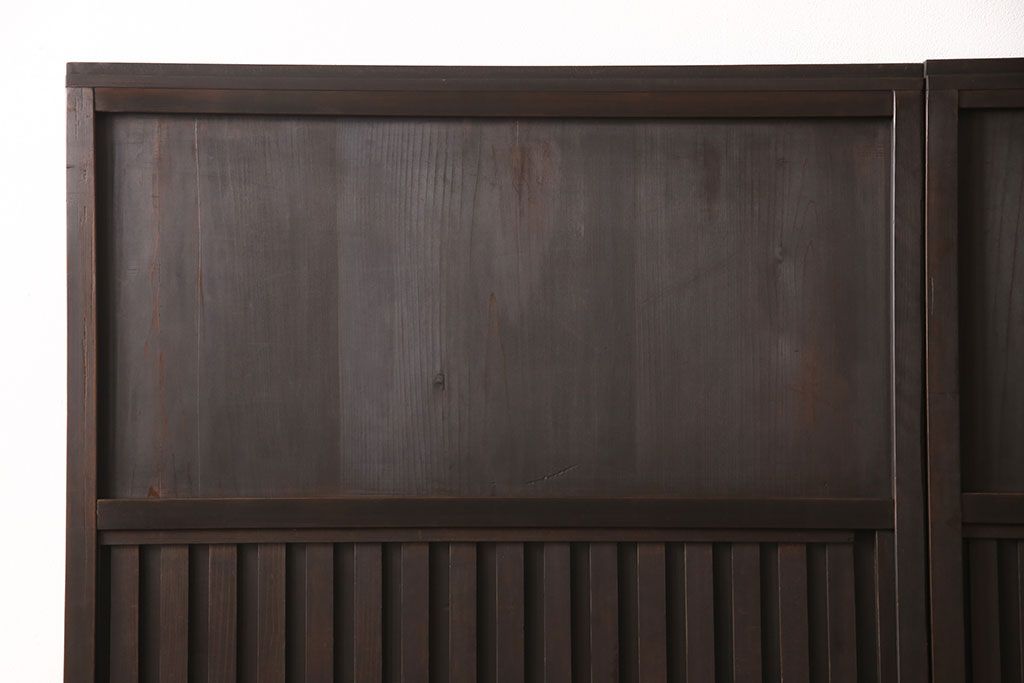 無双戸2枚セットをリペア&カスタム!引き戸・戸車を取り付け、ダークブラウンに着色し仕上げ。(無双窓、帯戸、建具、引き戸)