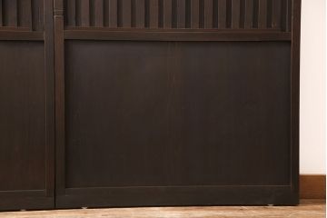 無双戸2枚セットをリペア&カスタム!引き戸・戸車を取り付け、ダークブラウンに着色し仕上げ。(無双窓、帯戸、建具、引き戸)