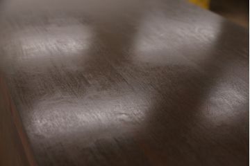 北海道民芸家具のサイドキャビネットをリペア&カスタム!天板と台輪を取り付け、本体の色に合わせて着色し仕上げ。(収納棚、戸棚)