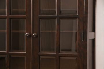 北海道民芸家具のサイドキャビネットをリペア&カスタム!天板と台輪を取り付け、本体の色に合わせて着色し仕上げ。(収納棚、戸棚)