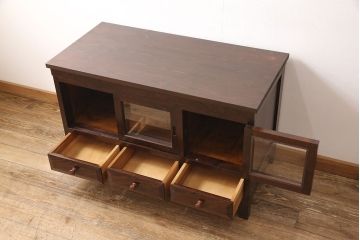 松本民芸家具のローボードをリペア&カスタム!建具をガラス戸に変更し、天板と脚を取り付けテレビ台にリメイク。(テレビボード、リビングボード)