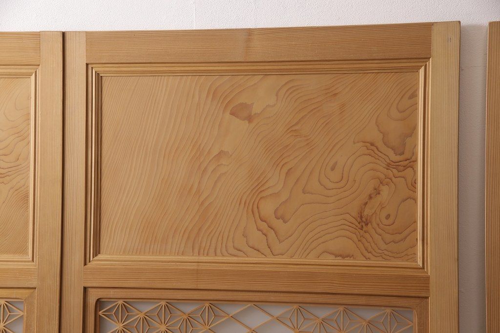 ガラス帯戸3枚セットをリペア&カスタム!引き違い戸として使用のために2枚を高さと幅をリサイズし、戸車を取り付け。もう1枚は開き戸仕様に加工。(建具、引き戸、ドア)