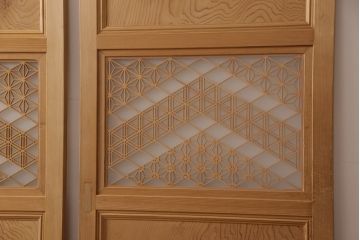 ガラス帯戸3枚セットをリペア&カスタム!引き違い戸として使用のために2枚を高さと幅をリサイズし、戸車を取り付け。もう1枚は開き戸仕様に加工。(建具、引き戸、ドア)