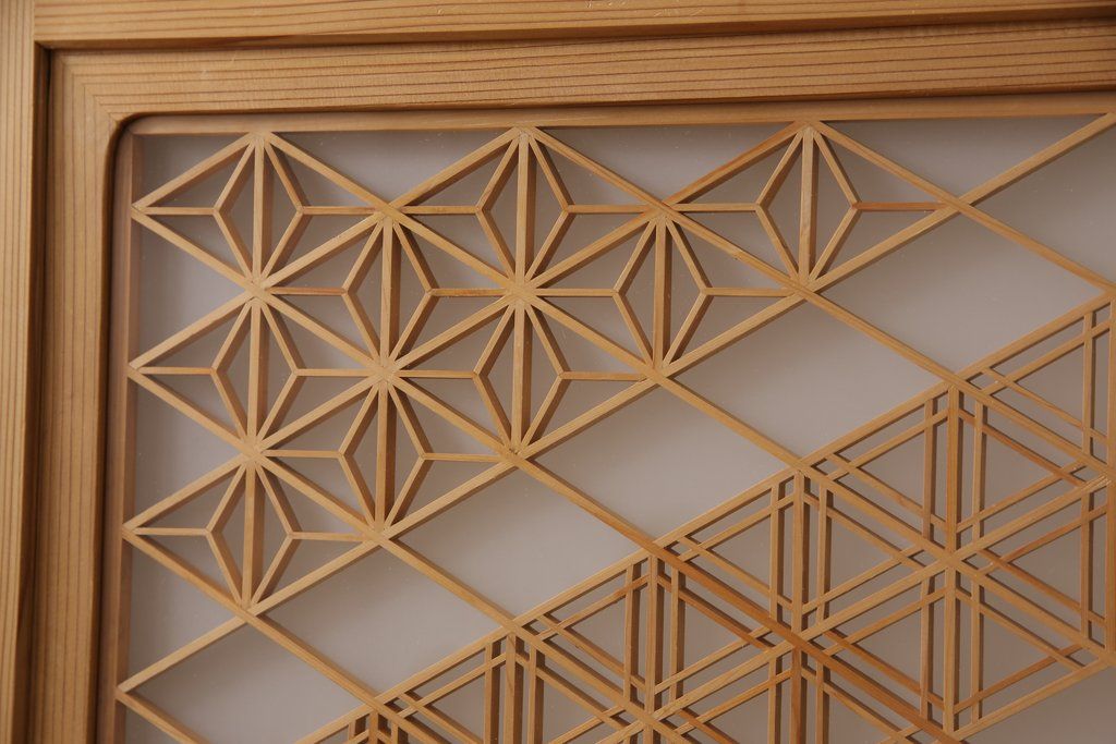 ガラス帯戸3枚セットをリペア&カスタム!引き違い戸として使用のために2枚を高さと幅をリサイズし、戸車を取り付け。もう1枚は開き戸仕様に加工。(建具、引き戸、ドア)