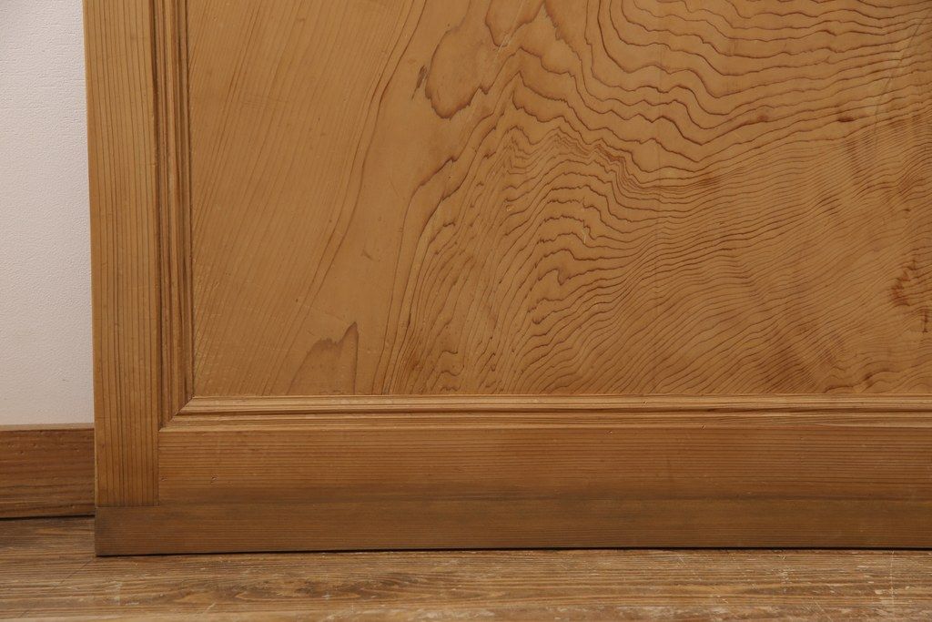 ガラス帯戸3枚セットをリペア&カスタム!引き違い戸として使用のために2枚を高さと幅をリサイズし、戸車を取り付け。もう1枚は開き戸仕様に加工。(建具、引き戸、ドア)