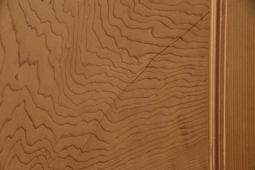 ガラス帯戸3枚セットをリペア&カスタム!引き違い戸として使用のために2枚を高さと幅をリサイズし、戸車を取り付け。もう1枚は開き戸仕様に加工。(建具、引き戸、ドア)