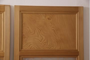 ガラス帯戸3枚セットをリペア&カスタム!引き違い戸として使用のために2枚を高さと幅をリサイズし、戸車を取り付け。もう1枚は開き戸仕様に加工。(建具、引き戸、ドア)