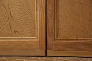 ガラス帯戸3枚セットをリペア&カスタム!引き違い戸として使用のために2枚を高さと幅をリサイズし、戸車を取り付け。もう1枚は開き戸仕様に加工。(建具、引き戸、ドア)