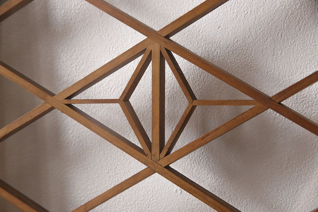 組子入りガラス戸2枚をリペア&カスタム!高さと幅をリサイズし、戸車を取り付け。(引き戸、建具)