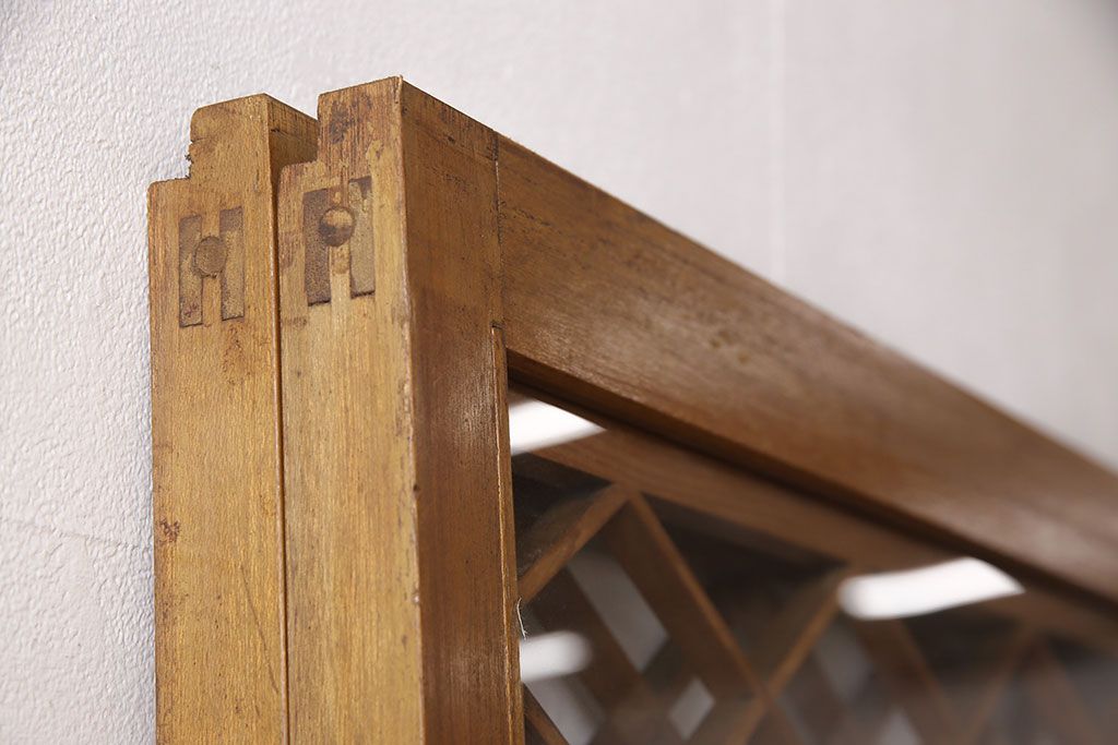 組子入りガラス戸2枚をリペア&カスタム!高さと幅をリサイズし、戸車を取り付け。(引き戸、建具)