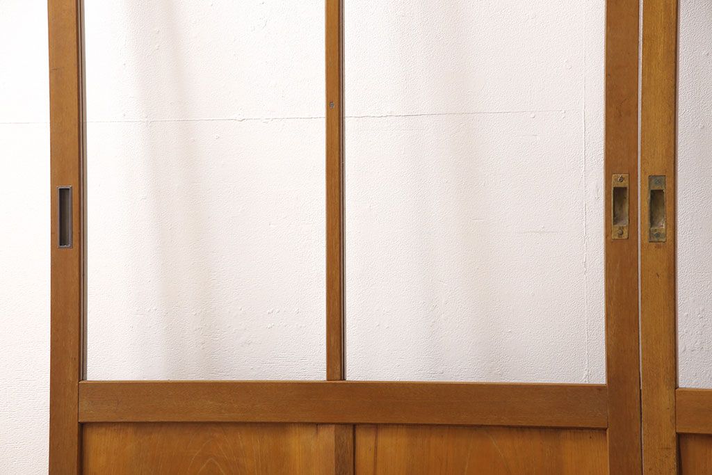 組子入りガラス戸2枚をリペア&カスタム!高さと幅をリサイズし、戸車を取り付け。(引き戸、建具)