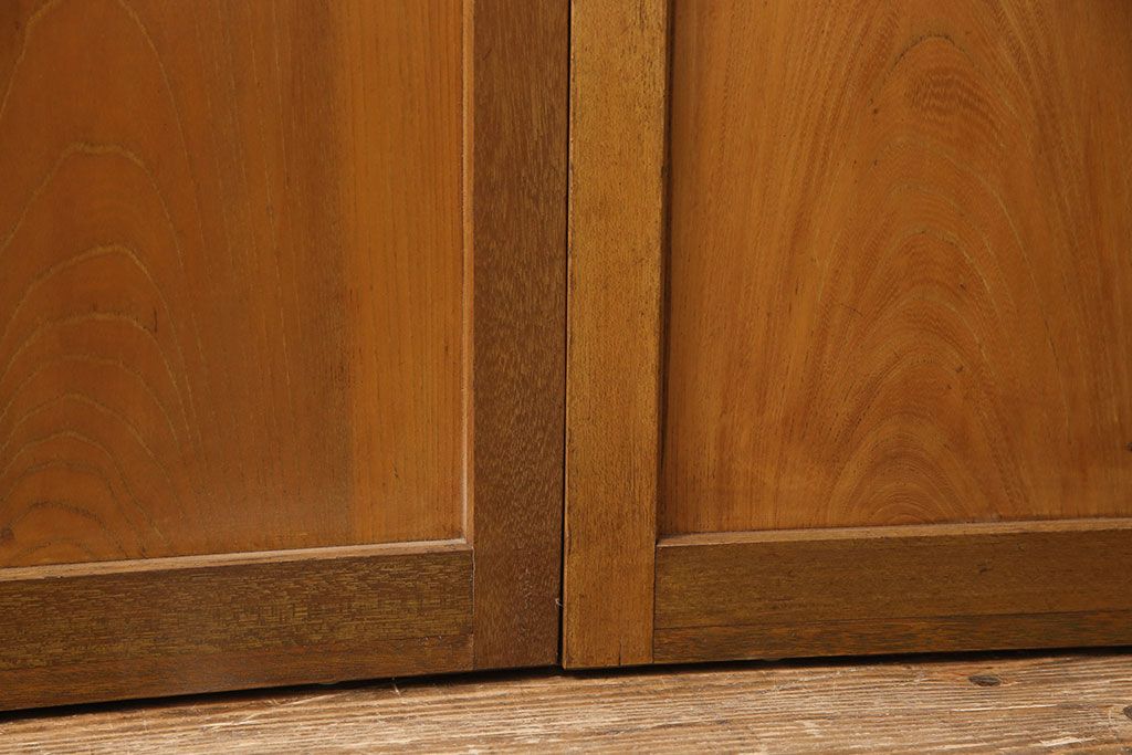 組子入りガラス戸2枚をリペア&カスタム!高さと幅をリサイズし、戸車を取り付け。(引き戸、建具)